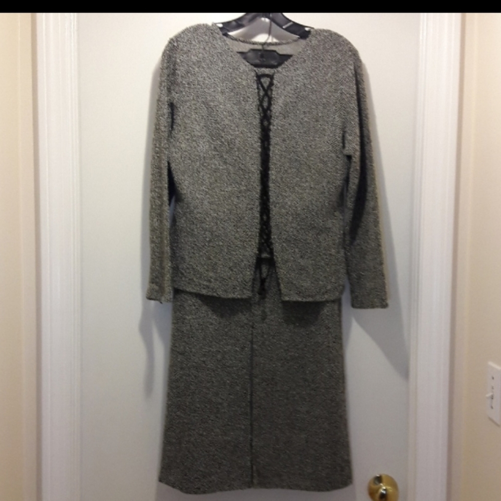 Women's Two piece Top/Skirt casual set.